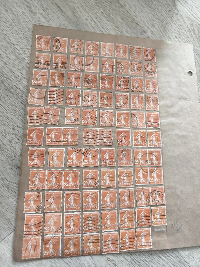 Gros lot timbres anciens Marianne 25c orange sur planche, philatélie étude Franc