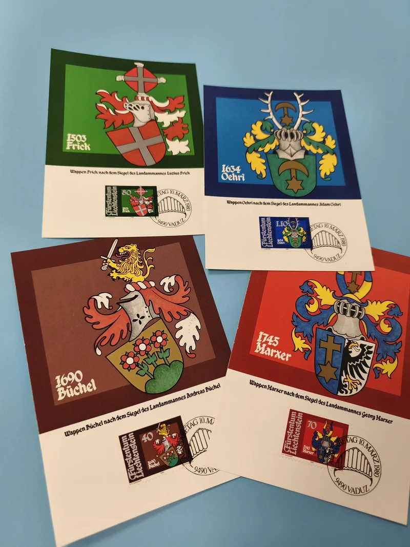 Lot cartes postales blasons Liechtenstein avec timbres et cachets couleurs vives