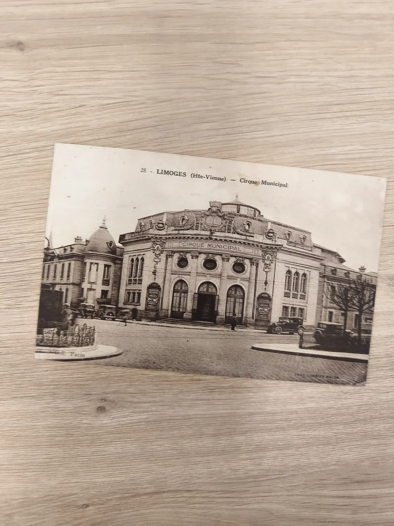 Ancienne carte postale Limoges Cirque Municipal, photo noir et blanc rétro