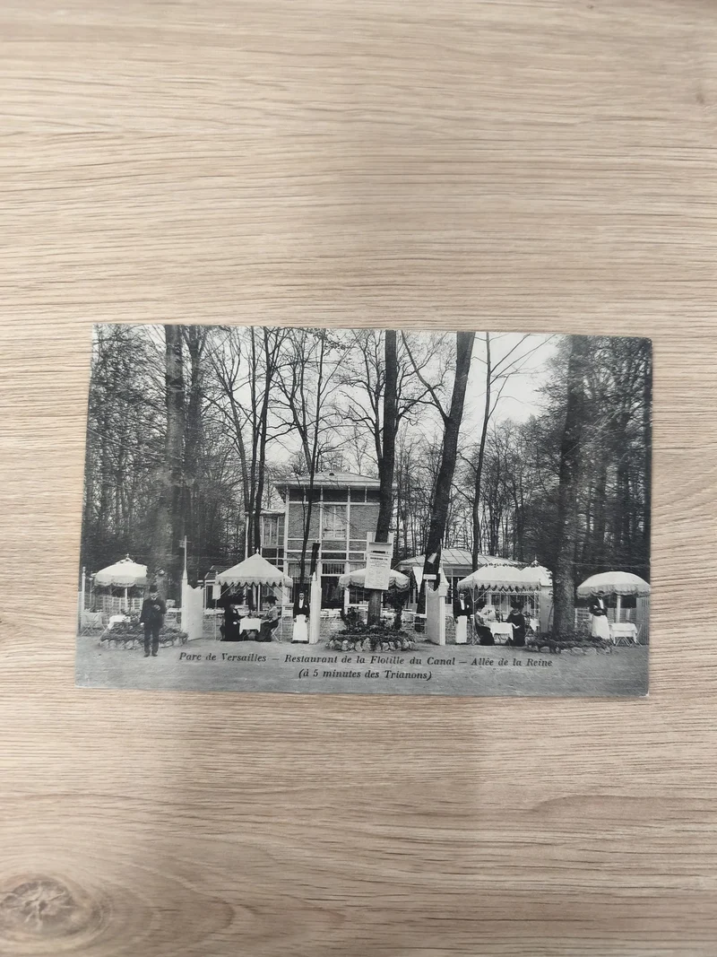 Ancienne carte postale Parc de Versailles Restaurant Flottille Canal vintage