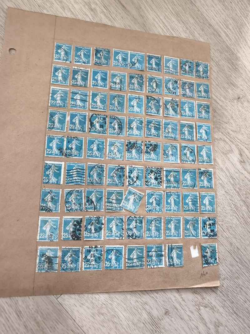 Lot ancien timbres d'étude Marianne 25c bleu sur planche philatélie collection