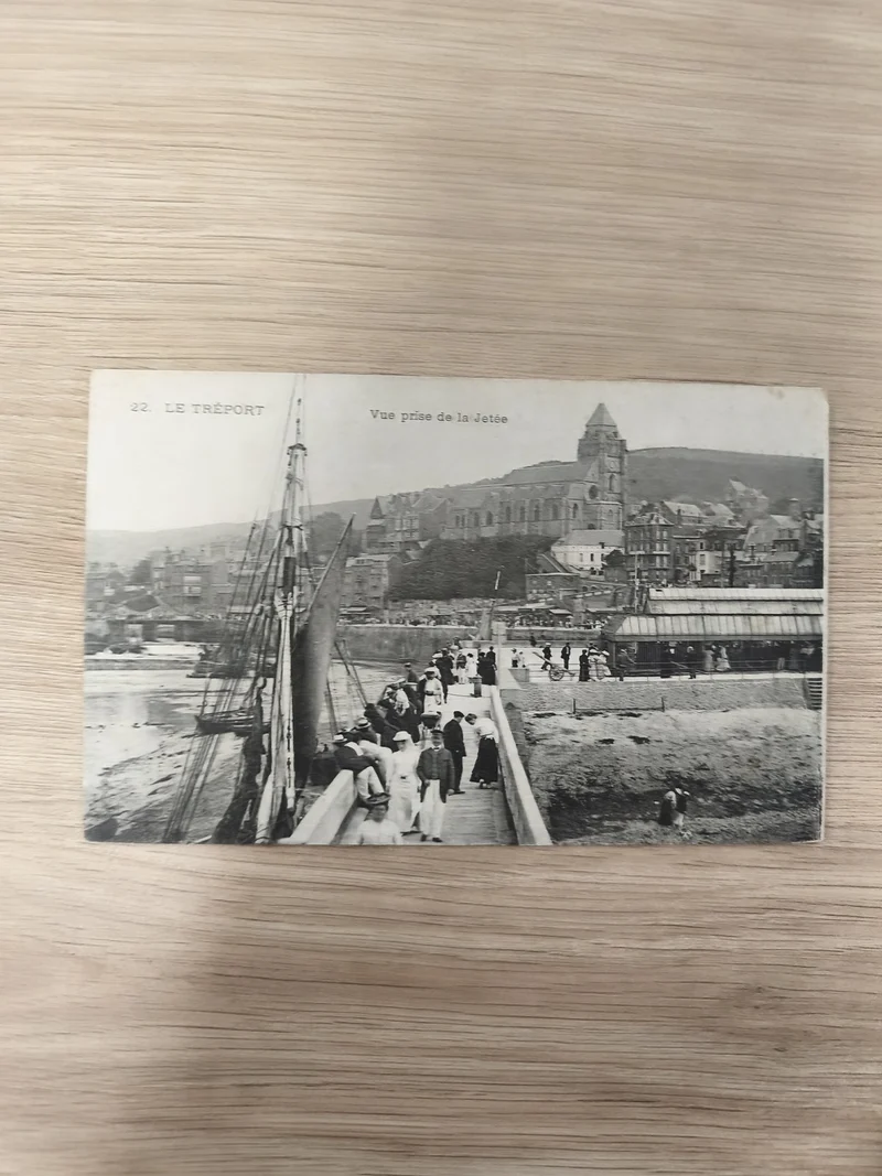 CPA ancienne Le Tréport vue jetée animée noir et blanc vintage collection