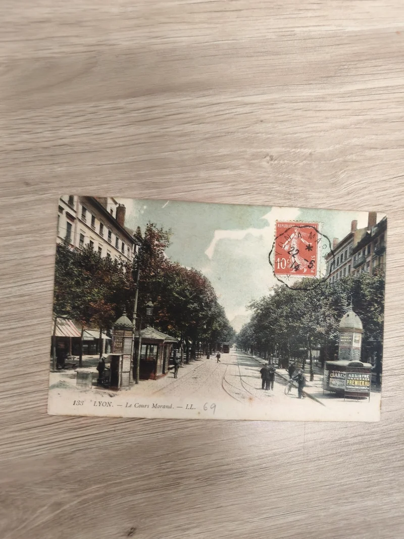 Ancienne carte postale Lyon Cours Morand CPA timbrée couleur vintage