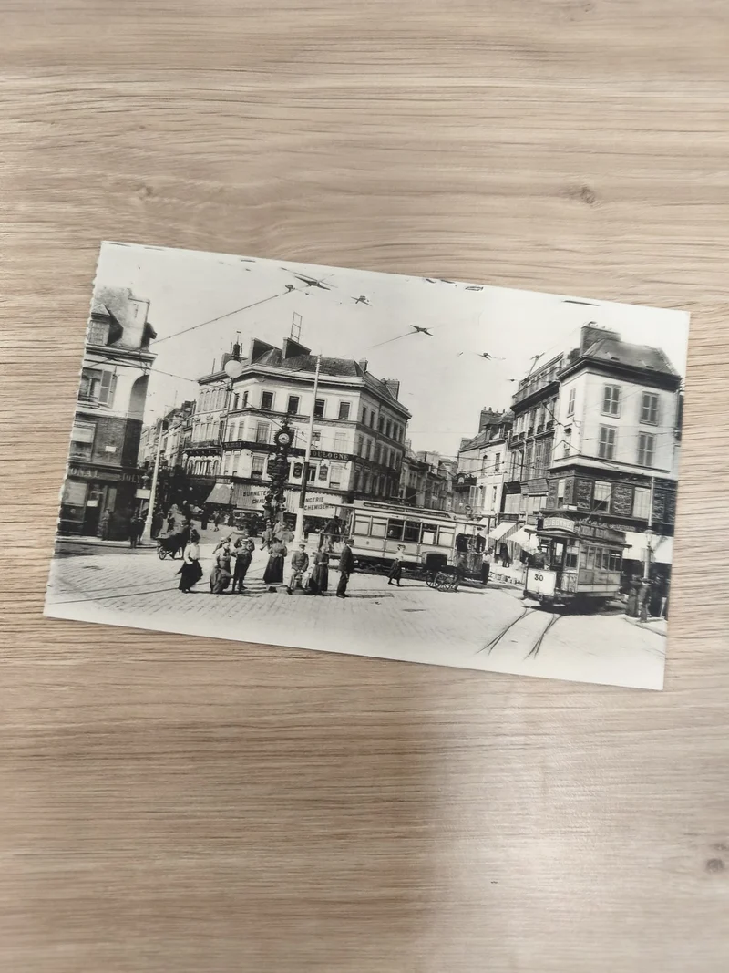 Ancienne carte postale CPA ville tramway noir et blanc rétro collection