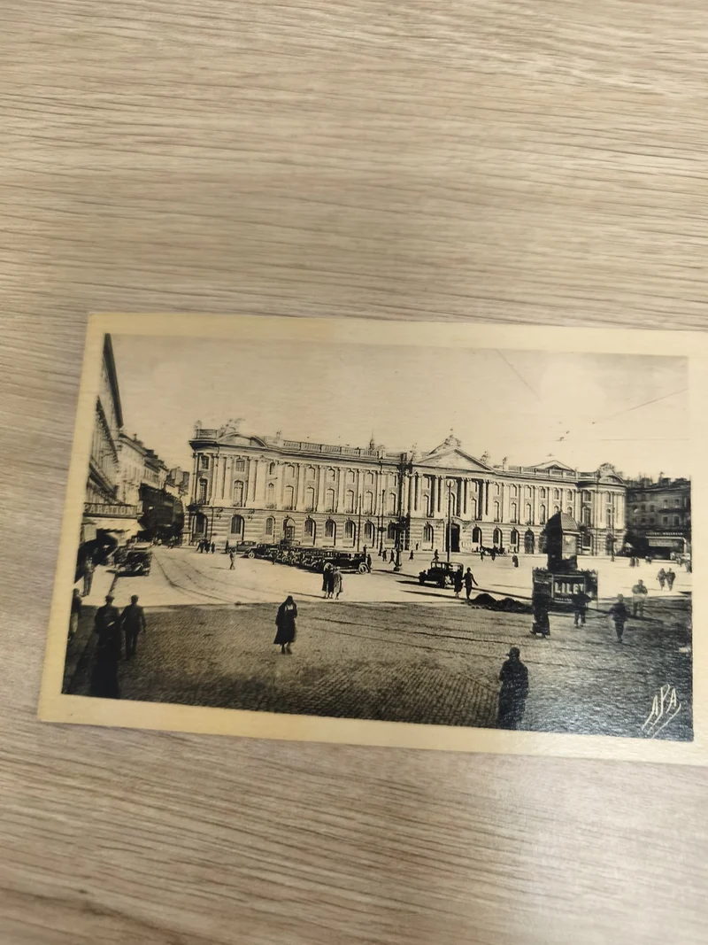 Ancienne carte postale CPA Lille place célèbre voitures rétro collection