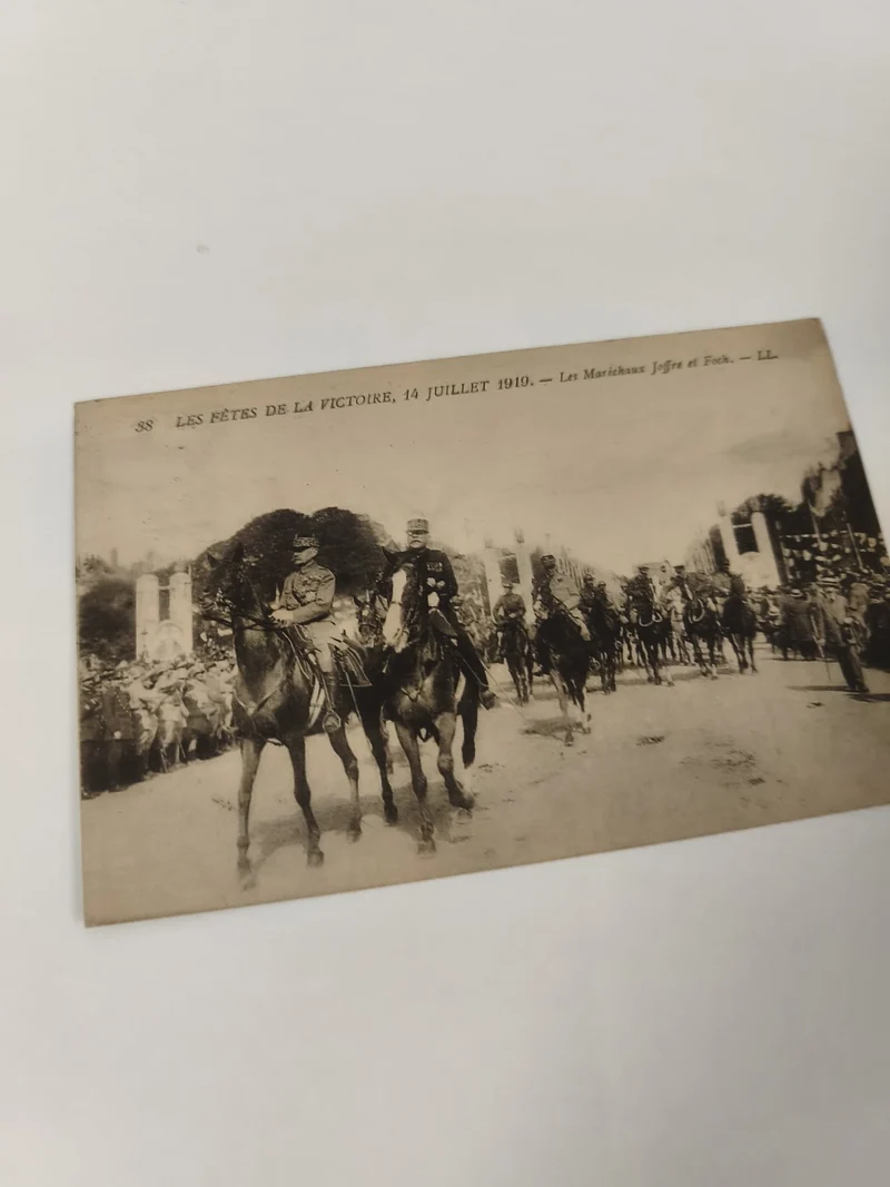 Carte postale ancienne 1919 Les Fêtes de la Victoire Maréchaux Joffre Foch CPA
