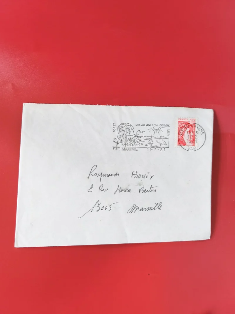 Enveloppe philatélie affranchie France cachet Ste-Maxime timbre Marianne rouge