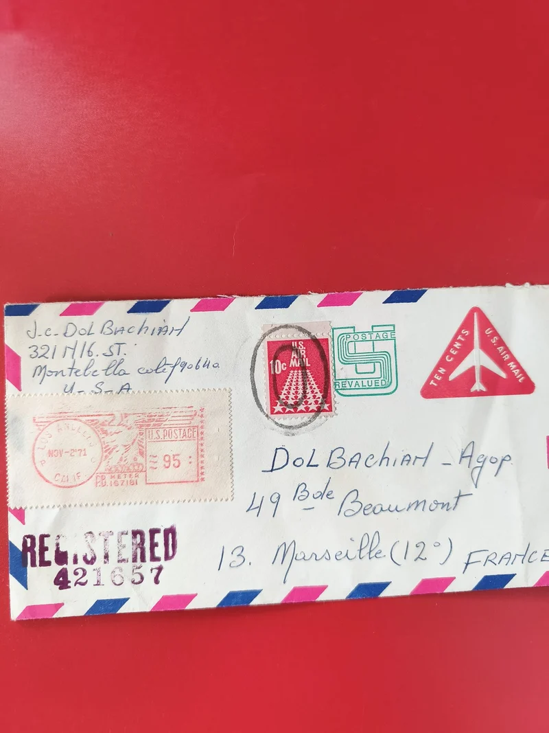 Enveloppe philatélie avion USA-France timbres oblitérés, bords tricolores
