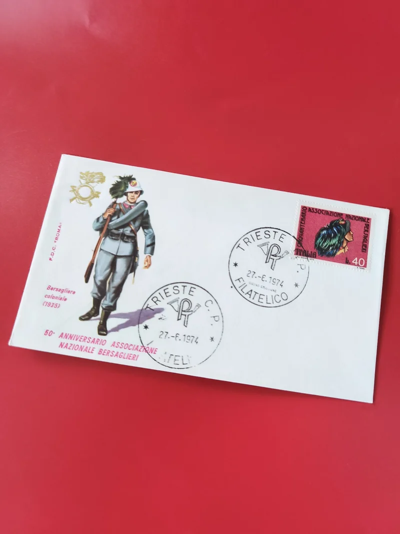 Enveloppe philatélie illustrée Bersaglieri 1974 oblitérée Trieste timbre 40 lire