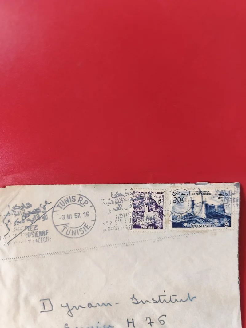 Enveloppe philatélie affranchie Tunisie avec timbres, cachets visibles