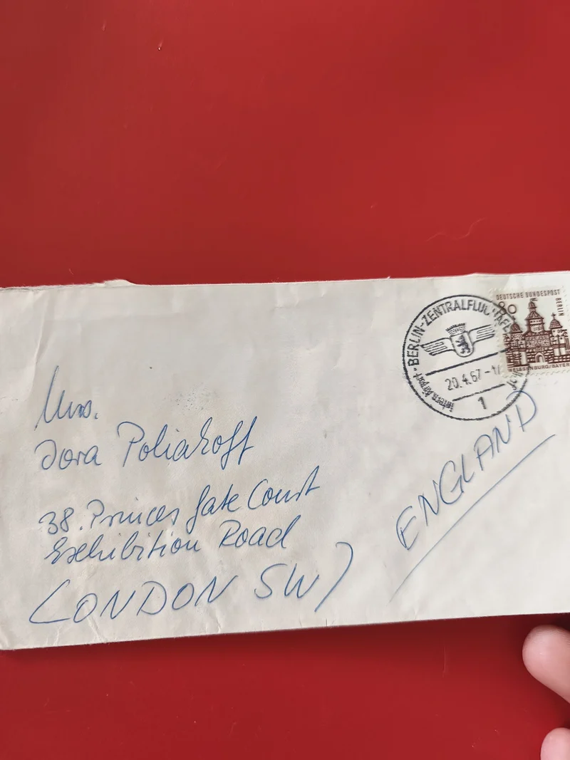 Enveloppe philatélie oblitérée Allemagne vers Angleterre cachet Berlin 1967