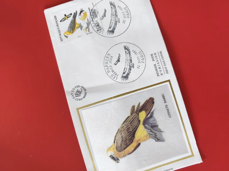 Enveloppe philatélie premier jour oiseaux rapaces timbre Gyps fulvus Paris