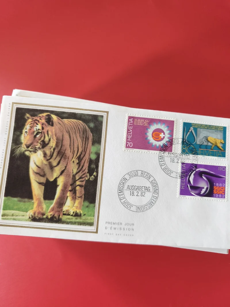 Enveloppe philatélie Premier Jour Suisse 1982, timbres Helvetia, tigre illustré