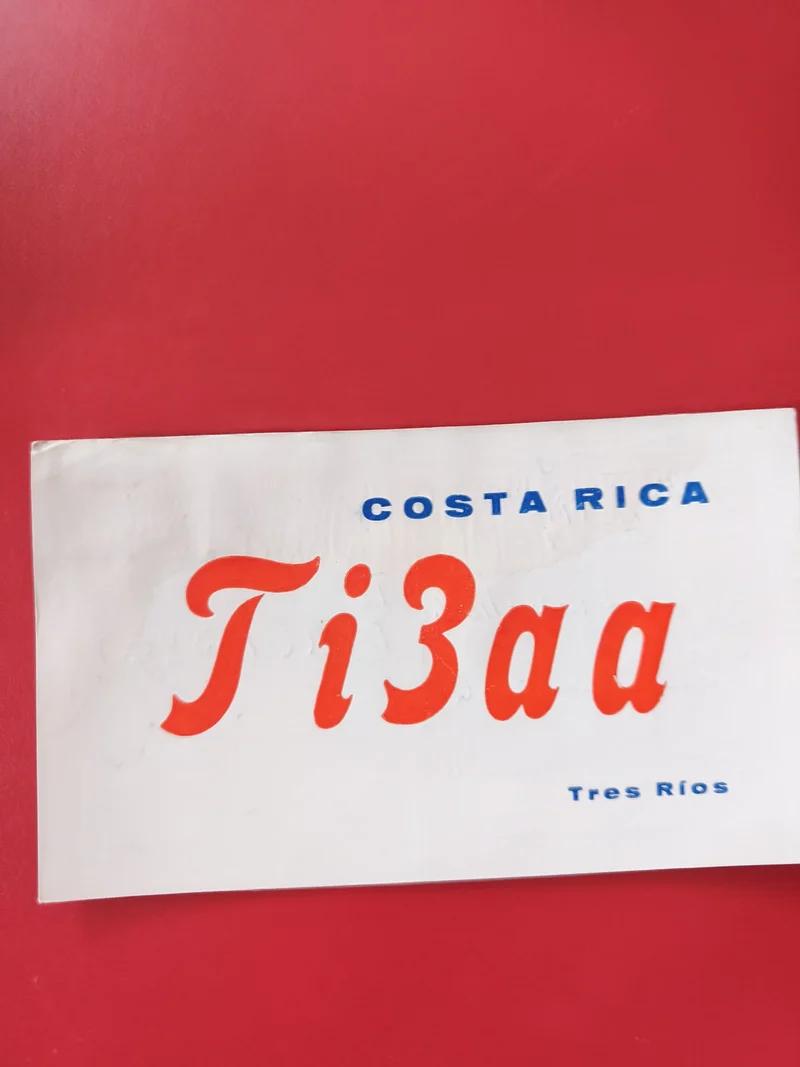 Carte radio Ti3aa Costa Rica Tres Rios radioamateur indicatif rouge et blanc