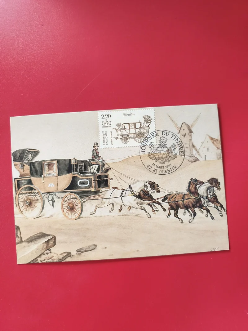 Carte postale philatélie timbre Berline diligence chevaux oblitérée France