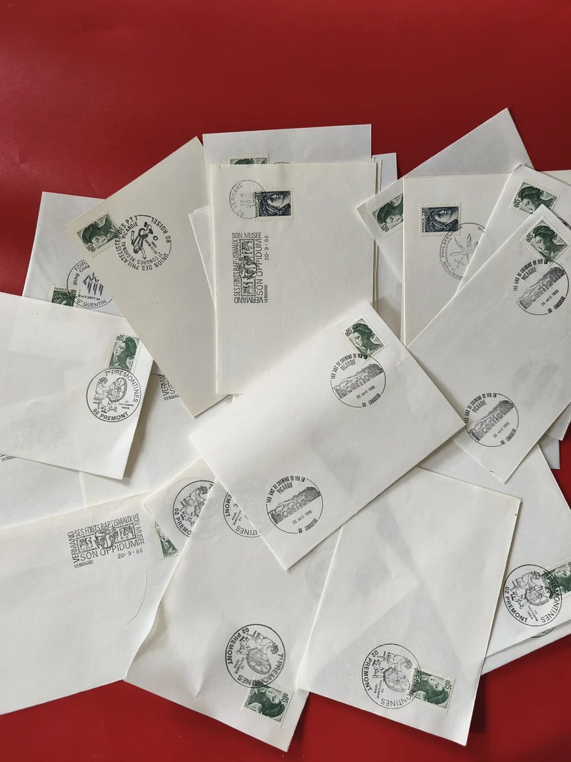 Lot de cartes postales affranchies timbres français, oblitérations variées