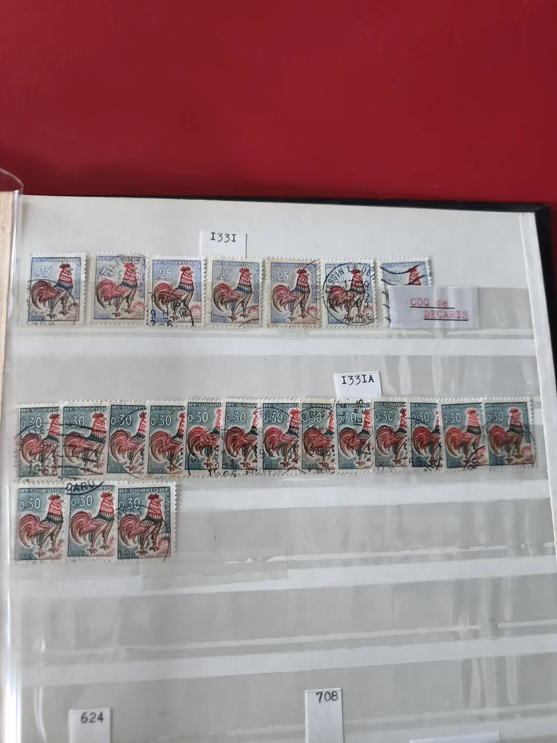 Lot timbres France oblitérés motif coq rouge et bleu, 0,25 & 0,30, support non i