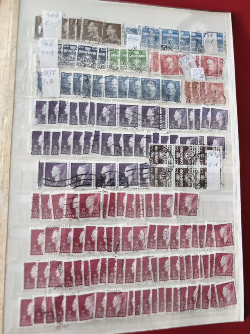 Lot de timbres DANMARK multicolores oblitérés, différents formats, support non i