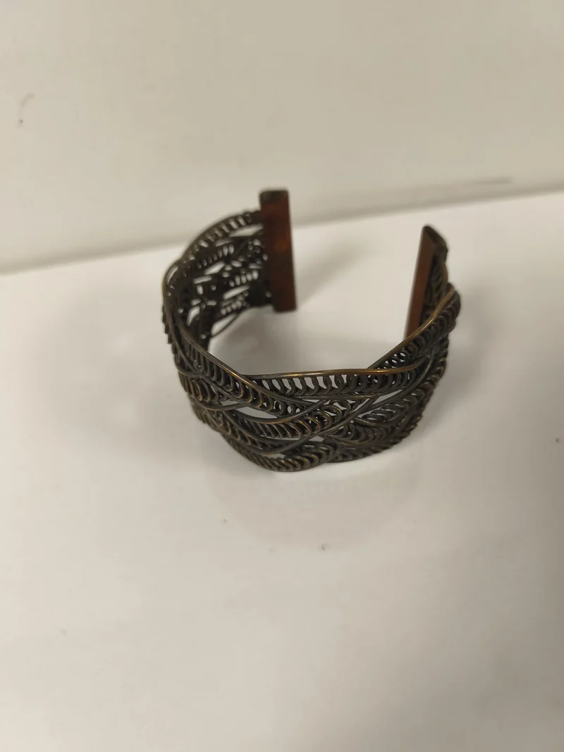 Ancien bracelet manchette en métal ajouré motif tressé vintage rétro