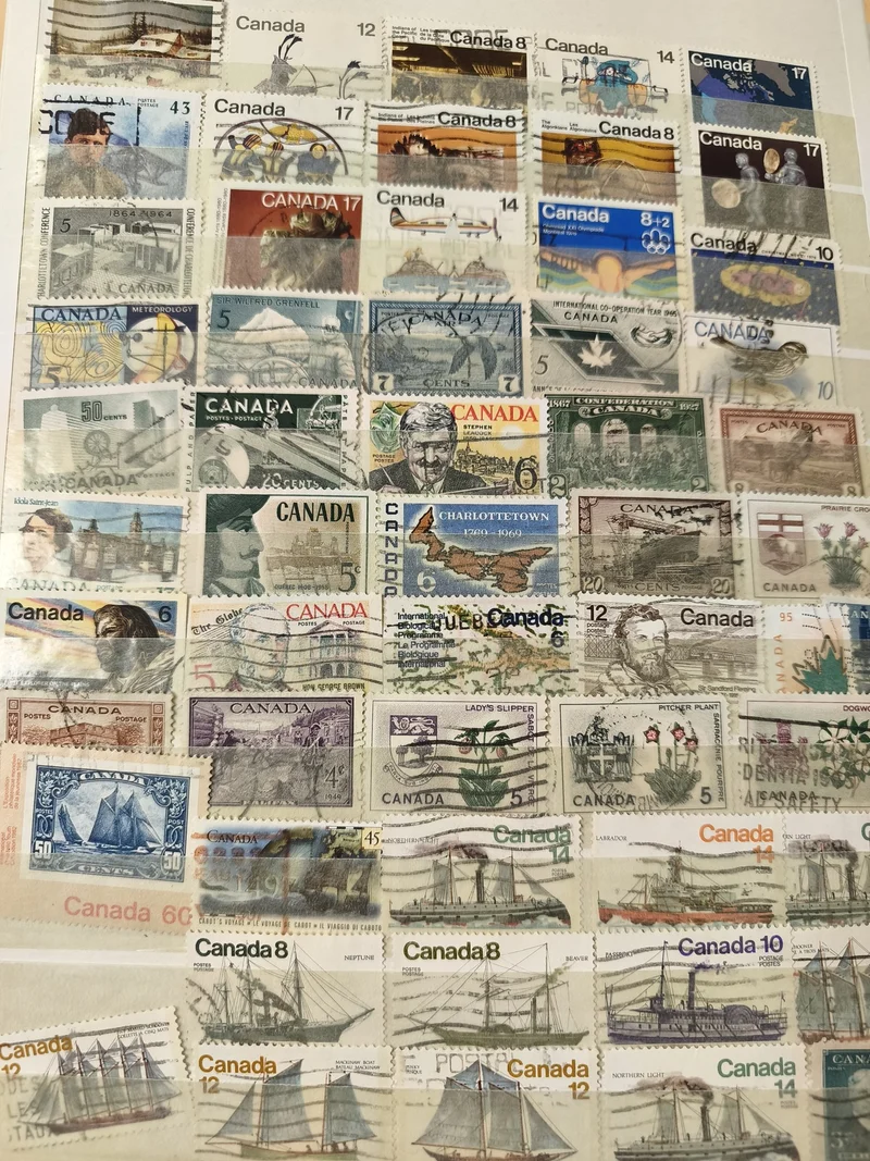 Lot de timbres Canada oblitérés multicolores thèmes variés (support non inclus)