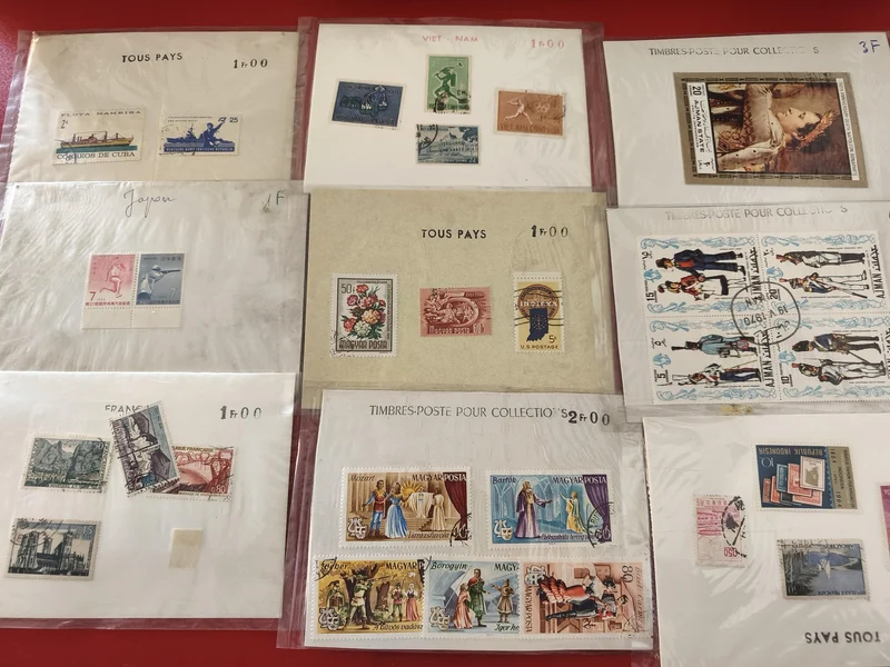 Lot anciens timbres du monde, vrac collection philatélie, divers pays, vintage