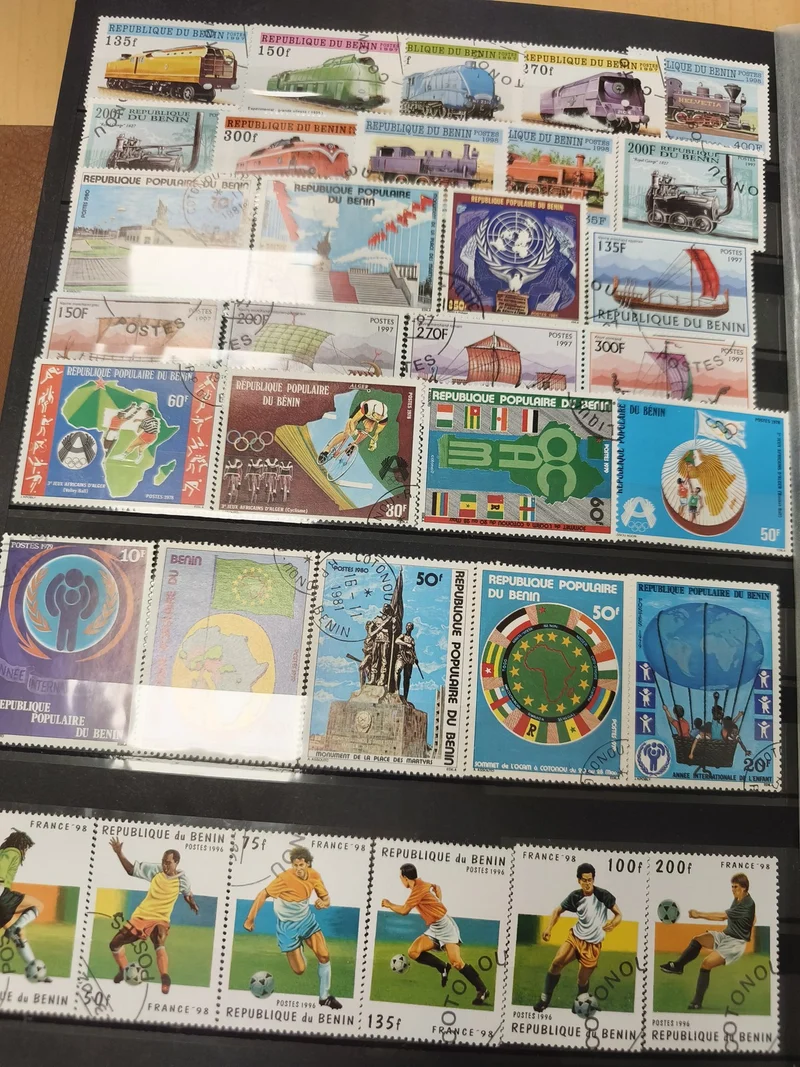 Lot timbres République du Bénin thèmes sports, transports, ONU, multicolores