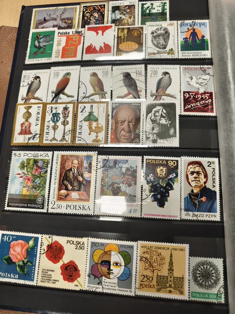 Lot timbres poste Pologne divers motifs oiseaux, portraits, fleurs, oblitérés
