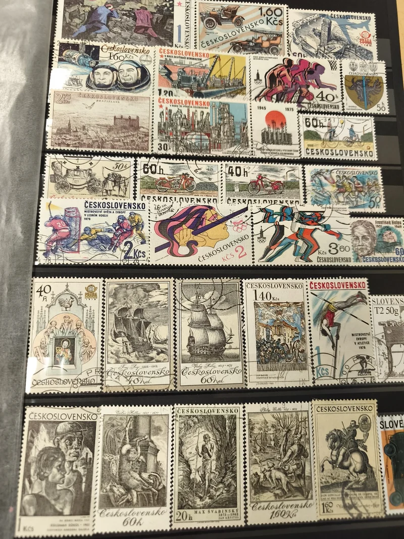 Lot de timbres Tchécoslovaquie multicolores motifs variés philatélie d?occasion
