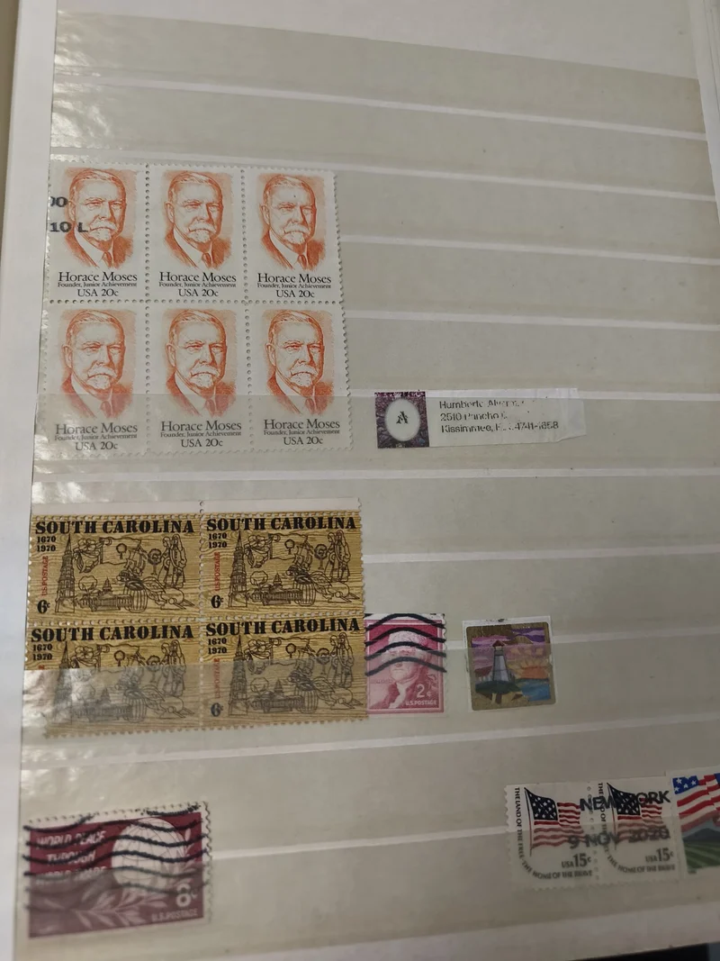 Lot timbres USA multicolores, portraits, monuments et drapeaux américains, oblit