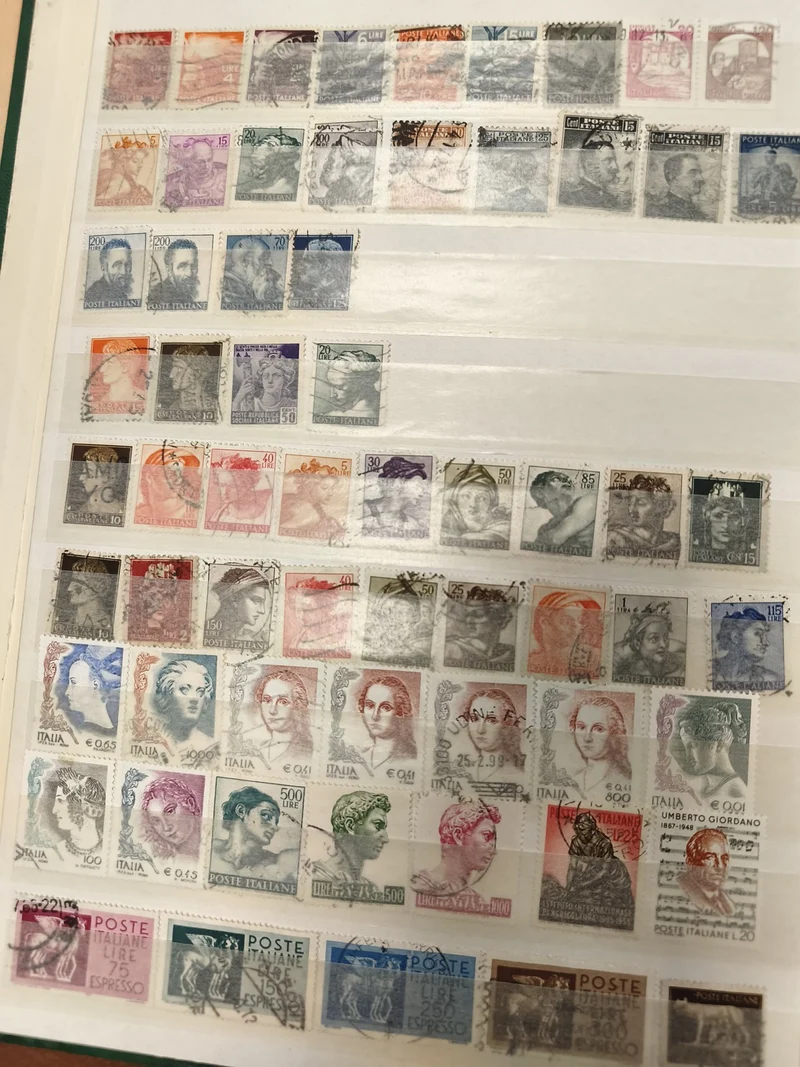 Lot de timbres philatélie Italie oblitérés multicolores, visages et monuments