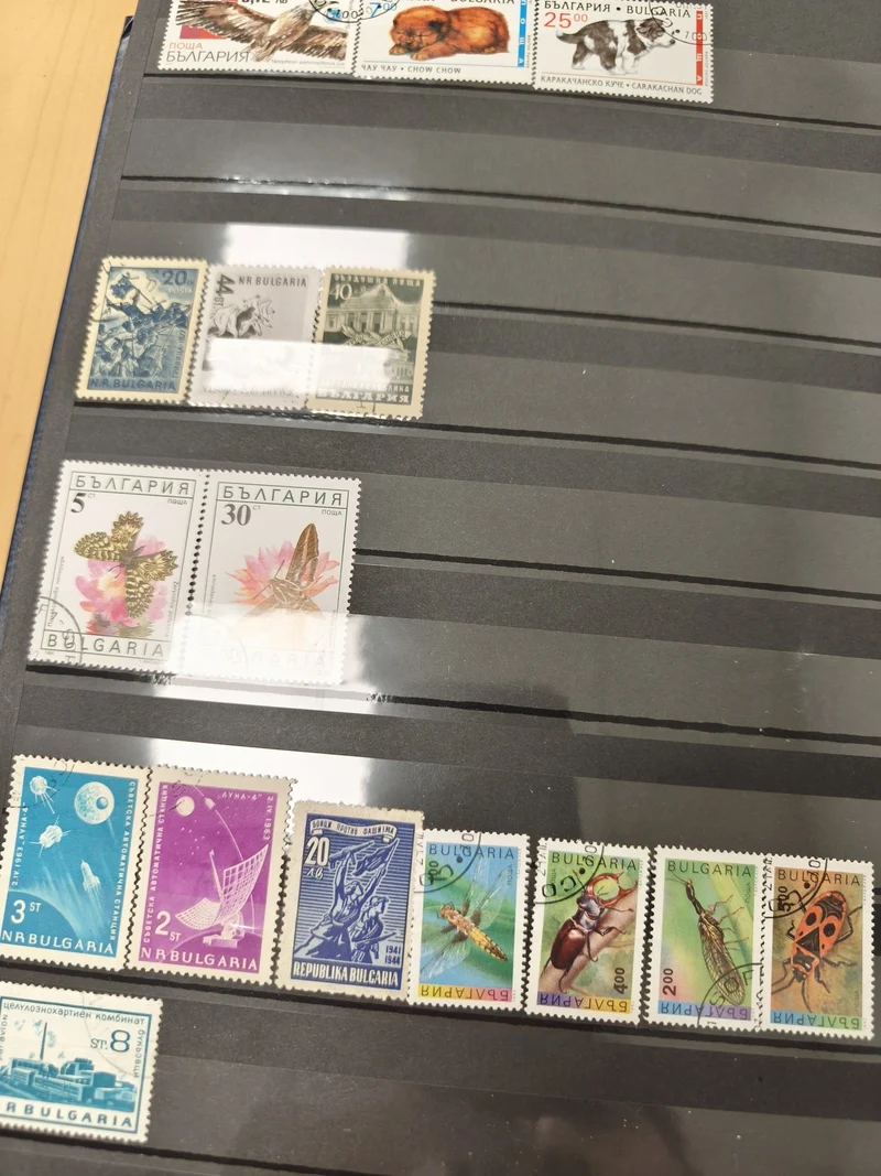 Lot de timbres Bulgarie animaux, botanique et thématiques variées (support exclu
