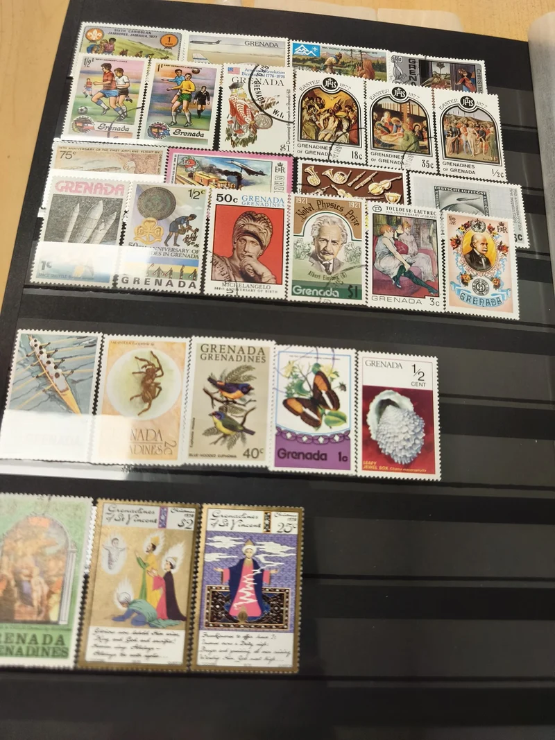 Lot de timbres Grenada et Grenadines divers thèmes couleurs vives (support non i