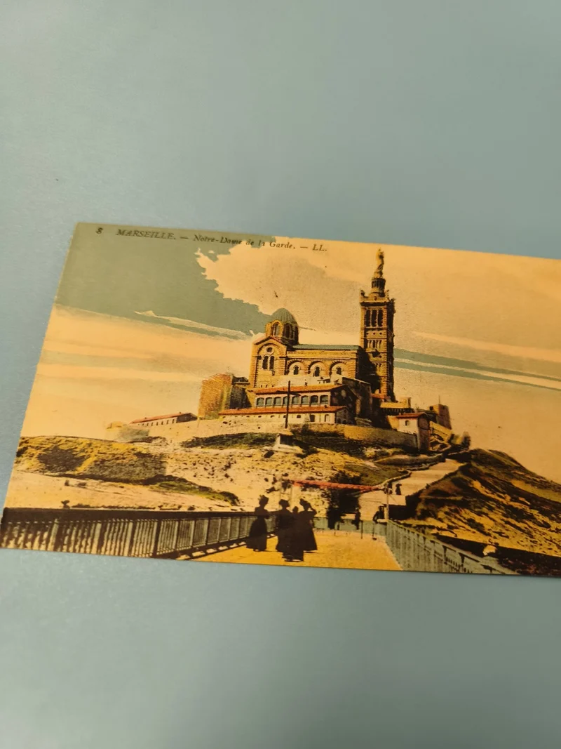 Carte postale ancienne Marseille Notre-Dame de la Garde vintage colorisée
