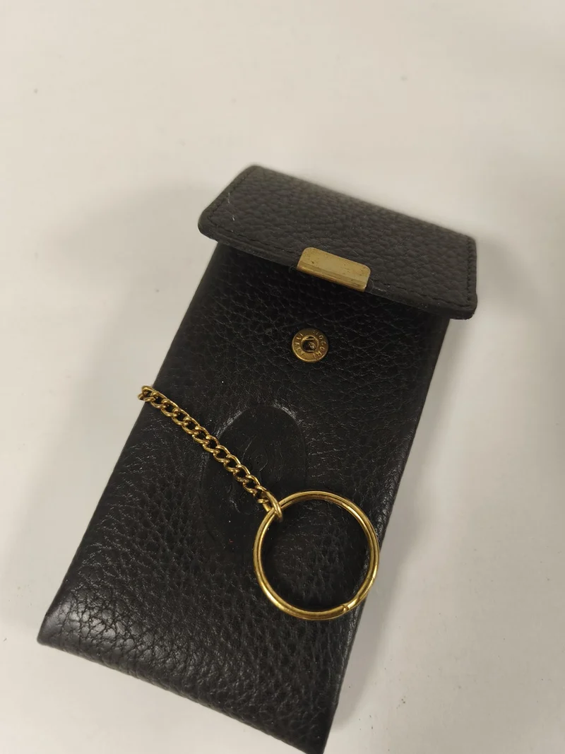 Ancienne pochette cuir David William porte-clés noir chaîne dorée vintage