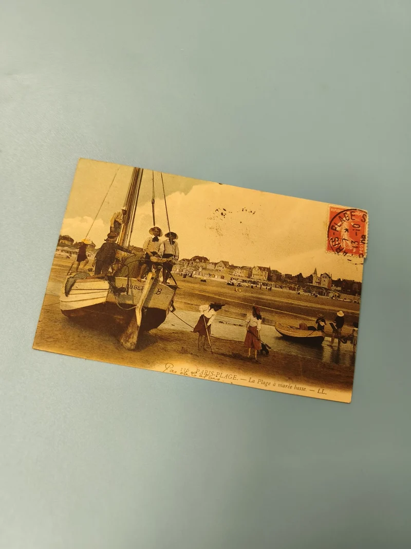 Carte postale ancienne ARS-PLAGE bateau plage marée basse vintage couleur