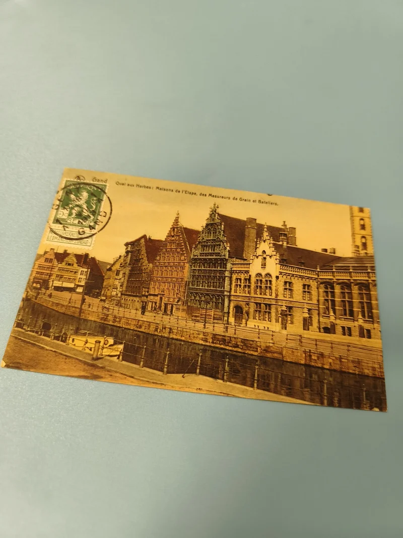 Carte postale ancienne Gand Quai aux Herbes Maisons étape timbre d?époque CPA