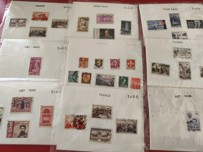 Lot anciens timbres collection France Vietnam monde ? philatélie vrac multicolor