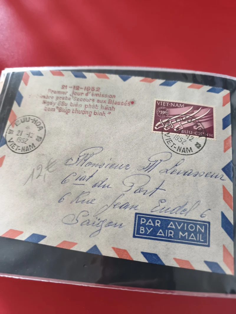 Ancienne enveloppe oblitérée 1952 Vietnam, 1er jour Secours aux Blessés, airmail