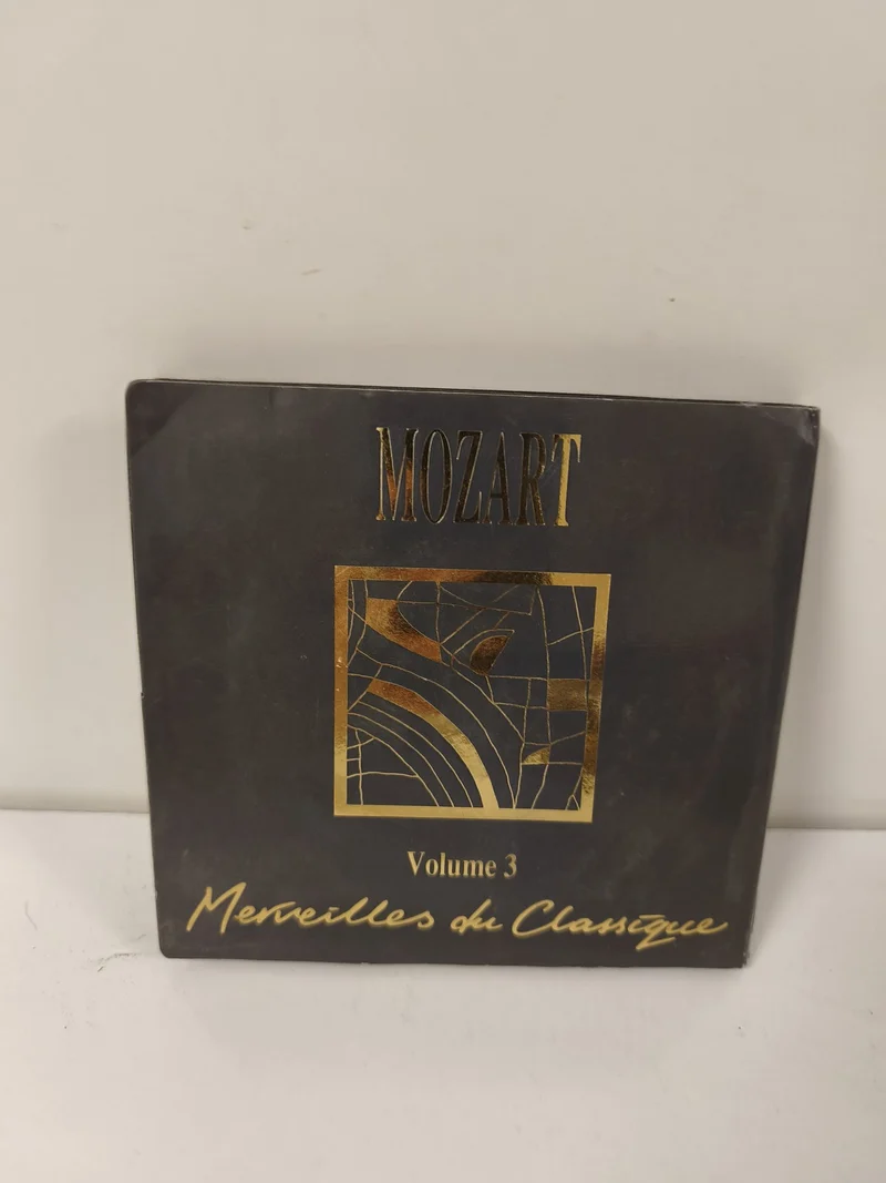 CD Mozart Merveilles du Classique Volume 3 pochette noire et dorée musique class