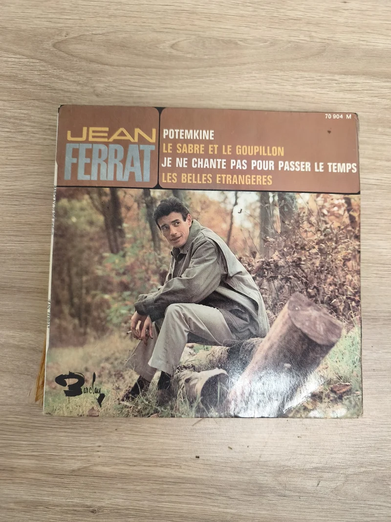 Jean Ferrat 45T Potemkine Le Sabre et le Goupillon Barclay pochette couleur