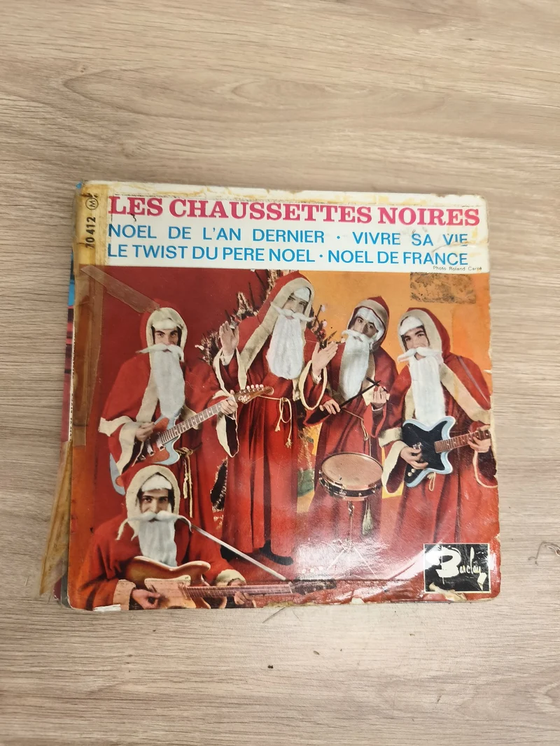 Vinyle 45T Les Chaussettes Noires Noël de l?an dernier pochette illustrée Père N