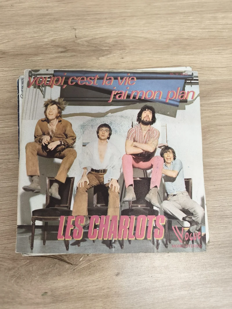 Vinyle 45T Les Charlots Youpi c'est la vie / J'ai mon plan pochette illustrée