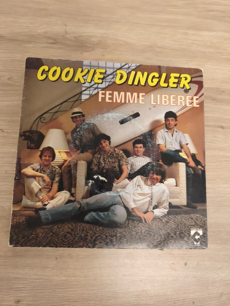 Vinyle 45T Cookie Dingler Femme Libérée pochette groupe, disque d'occasion