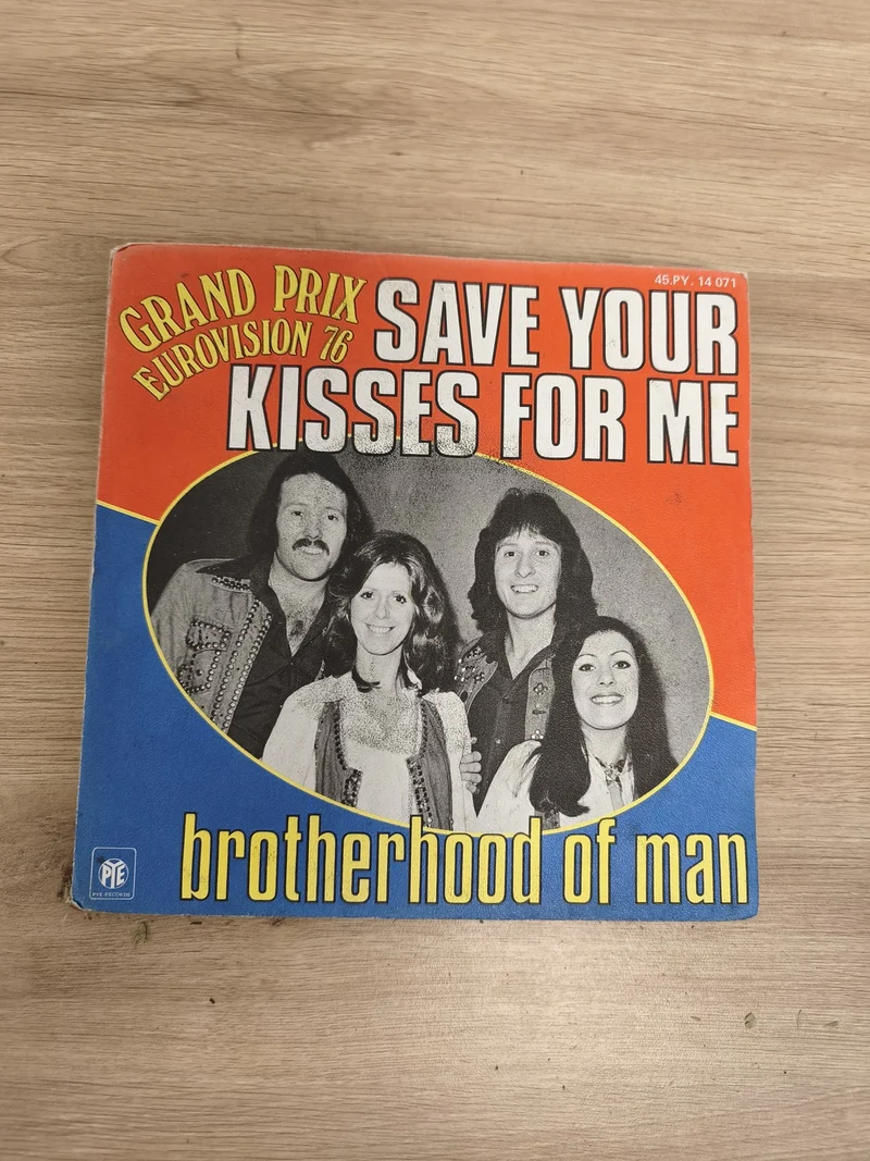 Vinyle 45T Brotherhood of Man Save Your Kisses For Me Eurovision 76 pochette cou