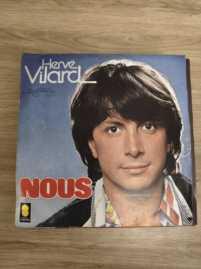 Vinyle 45 tours Hervé Vilard "Nous" pochette signée Disques Trema (Ref 2)