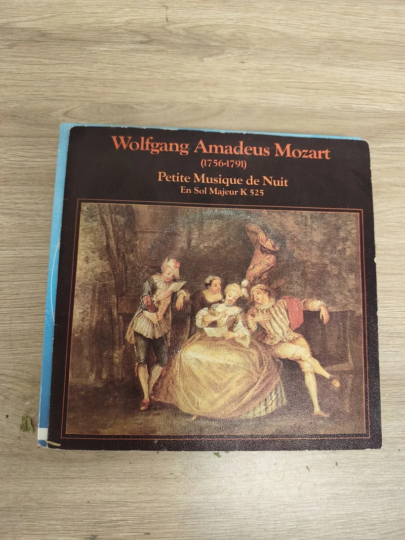 Vinyle 45T Mozart Petite Musique de Nuit K 525 pochette illustrée