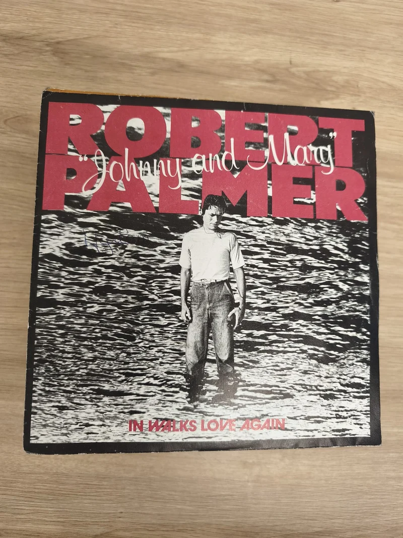 Vinyle 45 tours Robert Palmer Johnny and Mary pochette noir et rouge (Ref 1)