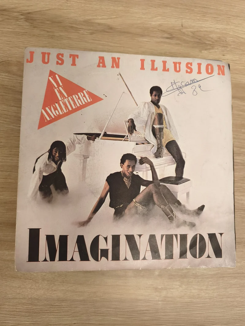 Vinyle 45 tours Imagination Just An Illusion pochette signée disque simple