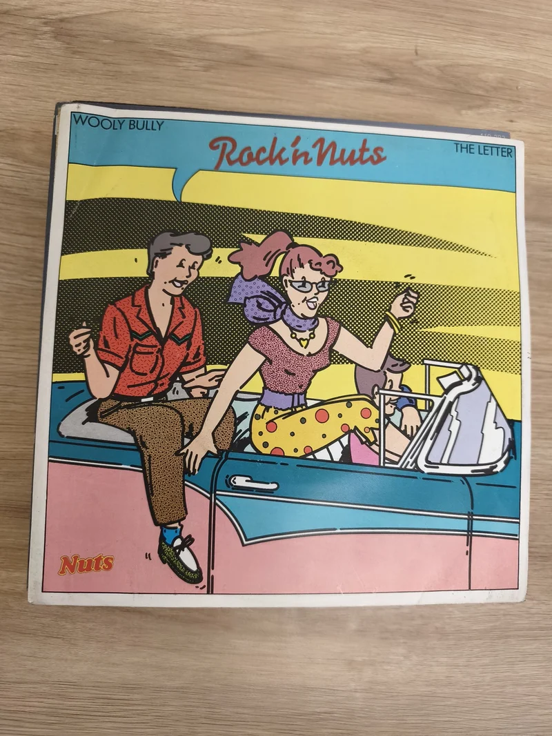 Vinyle 45T Rock'n Nuts Wooly Bully / The Letter pochette BD colorée