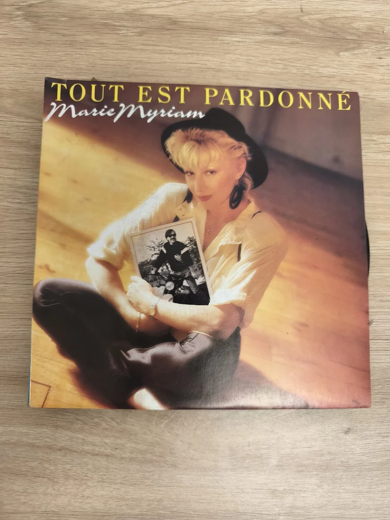 Vinyle 45T Marie Myriam Tout est pardonné pochette couleur état visuel correct